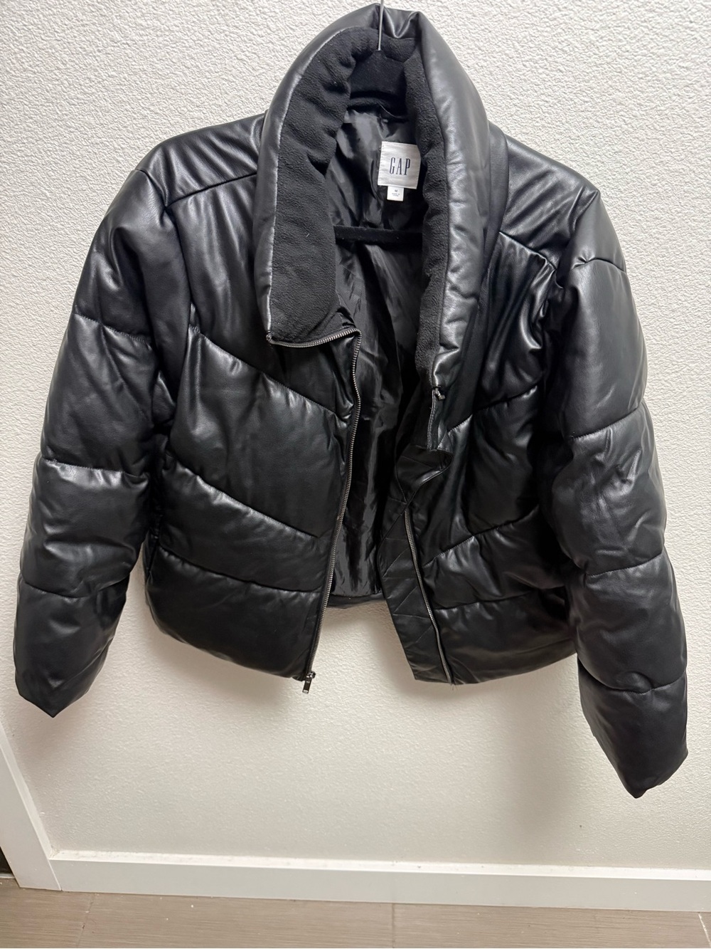 GAP Oversized Women's Black Faux Leather Quilted Puffer Jacket